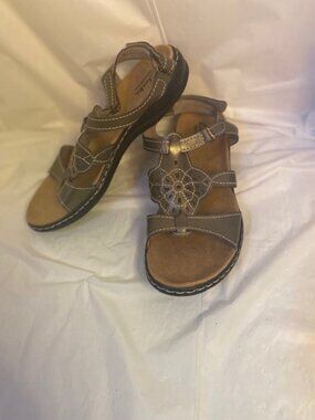 Clarks Leisa Taffy Metallic Leather Adjustable Sandals, Women's Size 8.5
